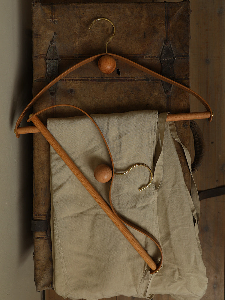 Nordic Wood Seamless Hangers - Non-Marking Clothes